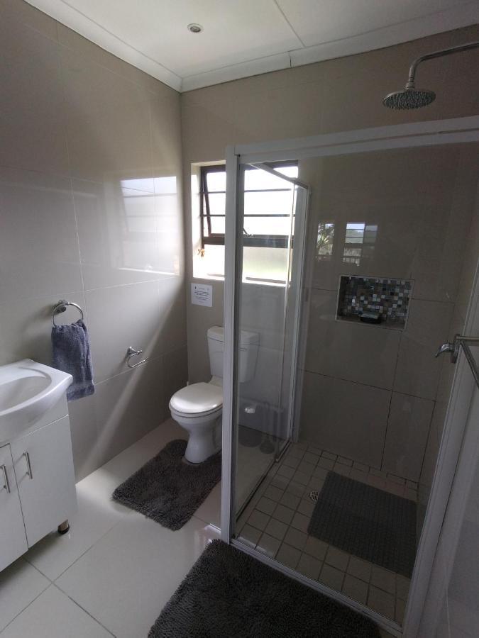 2 Bedroom Guest Suite At A-Frame Glengariff Beach Glen Eden Kültér fotó